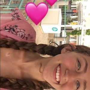 Meet your Posher, Alexia